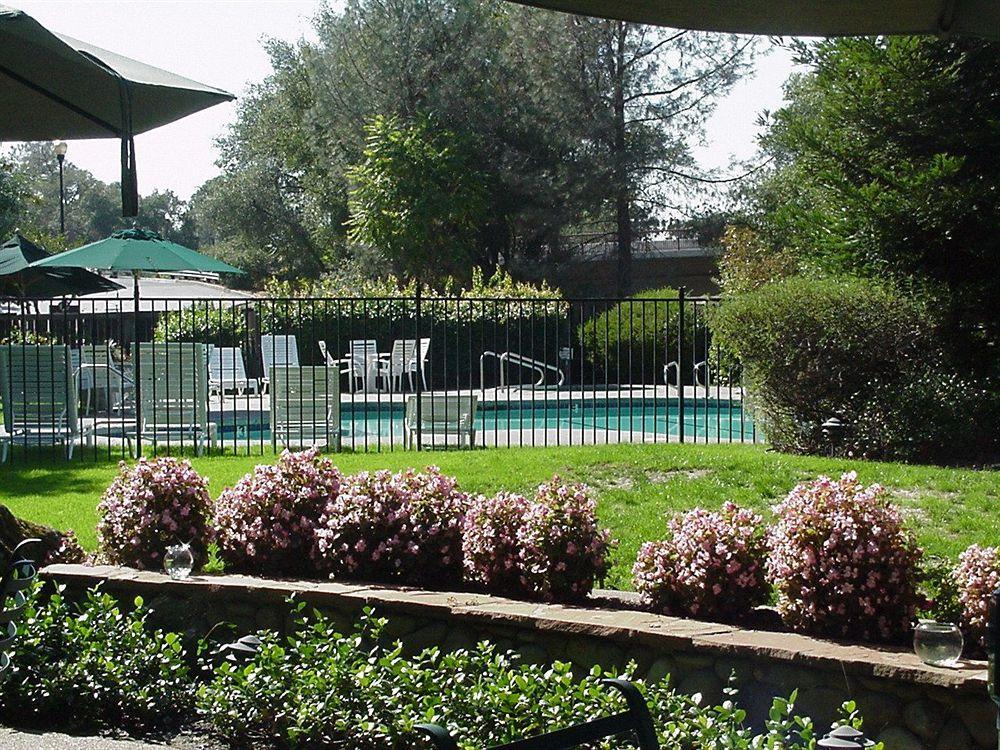 Lake Natoma Inn Фолсъм Екстериор снимка